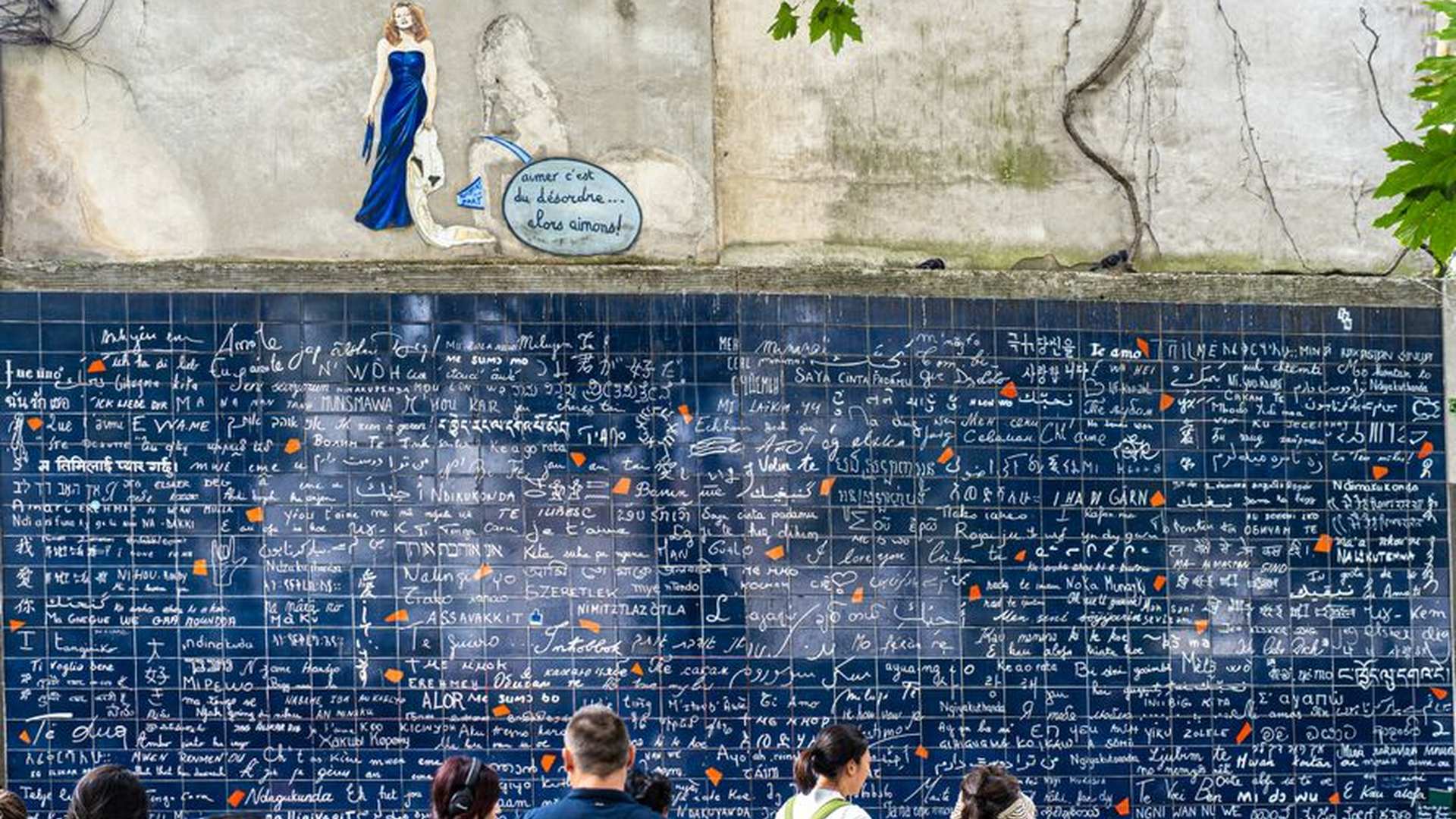 Paris modern art tour street mural color theory po